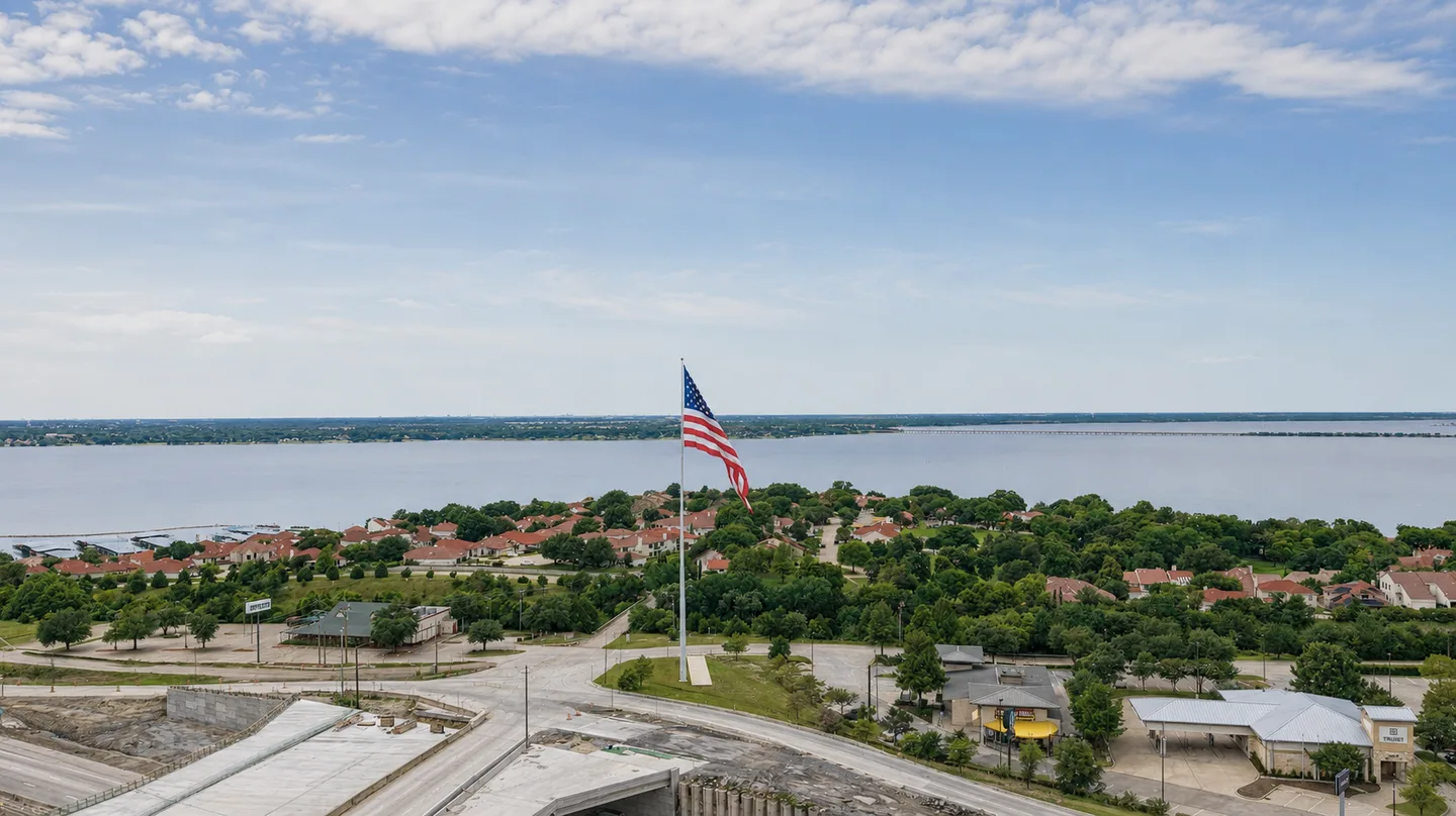 Lake Ray Hubbard and the Rockwall, Texas shoreline