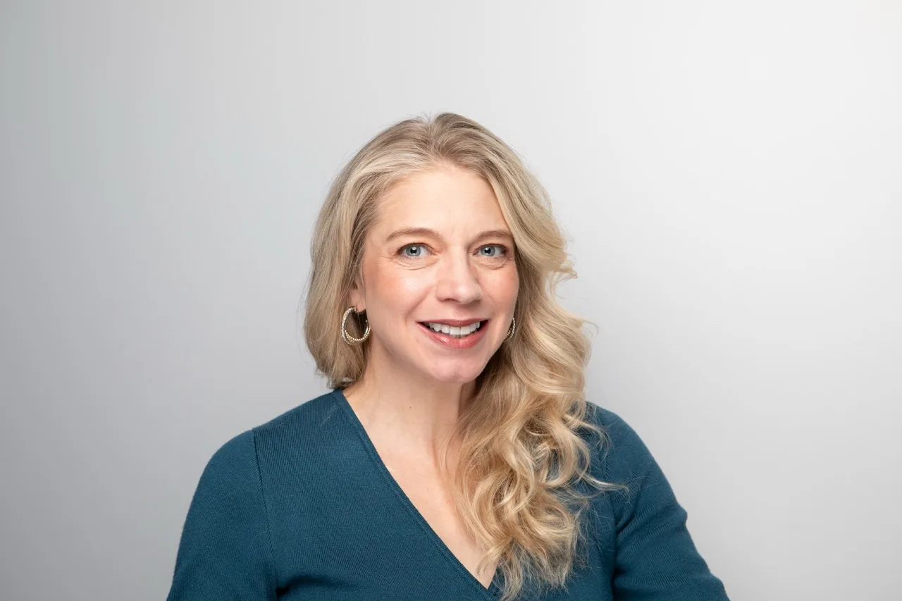 Dr. Eva Mackey Meyrat, MD